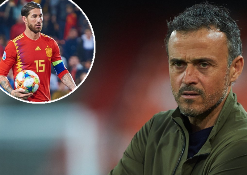 Španjolci preko noći ostali bez izbornika; kapetan Sergio Ramos odmah objavio emotivnu poruku