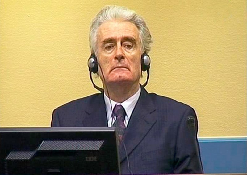 Karadžić dobio dodatno vrijeme za pripremu obrane