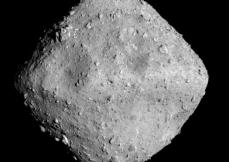 Nakon što su ga bombardirali, Japanci su fotografirali asteroid. Pogledajte što su snimili