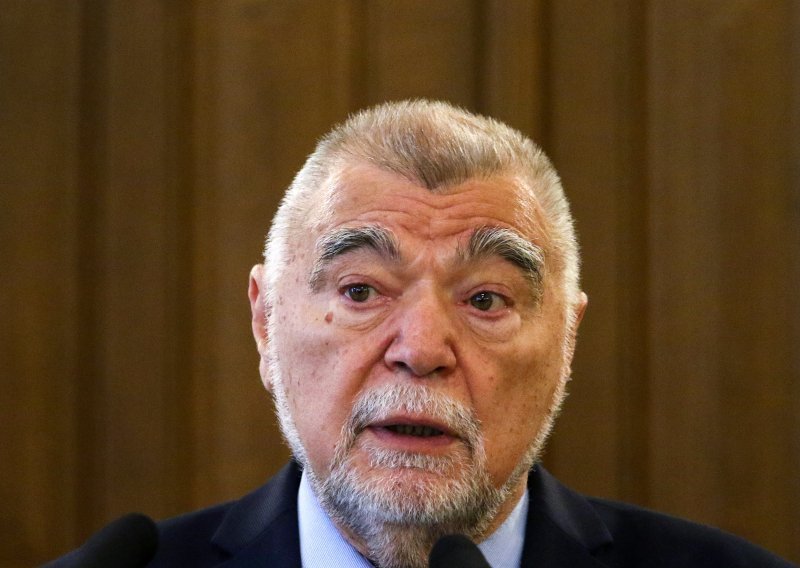 I Mesić spotom podržao SDSS: Kad je trebalo Hrvatskoj i Srbi su glasali za mene