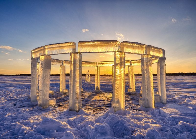 Pogledajte upečatljivi ledeni Stonehenge