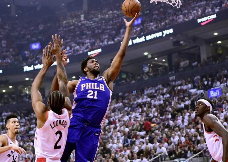 Najbolji centar svijeta uništio Toronto; Kamerunac Embiid vodio Philadelphiju do važne pobjede