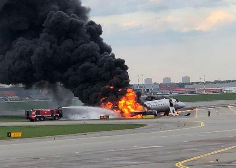 Zašto se srušio avion u Moskvi? Pilot: Nema vraćanja na pistu osim u jednom slučaju...