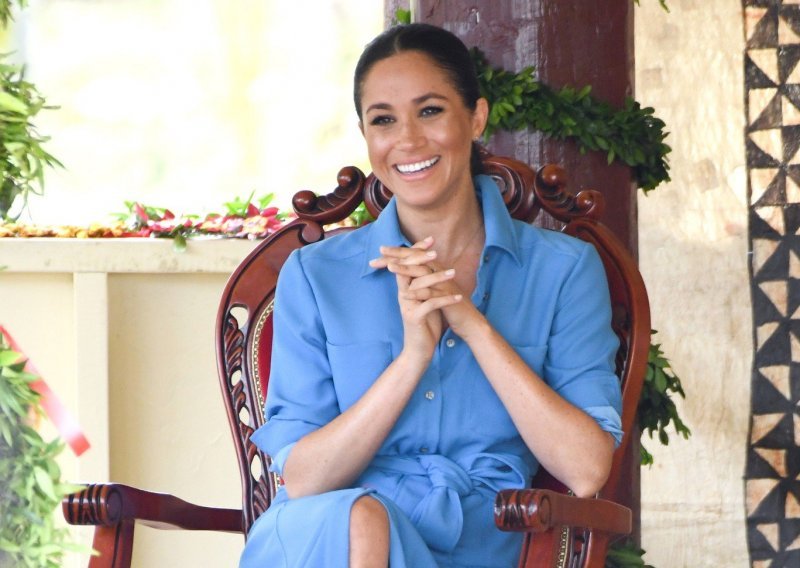 Šuška se da je Meghan Markle u tajnosti prevezena u bolnicu u kojoj je i rodila sina