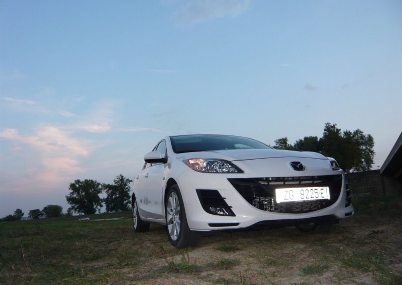 Mazda 3 CD116 TX - poželjna mala dizelašica