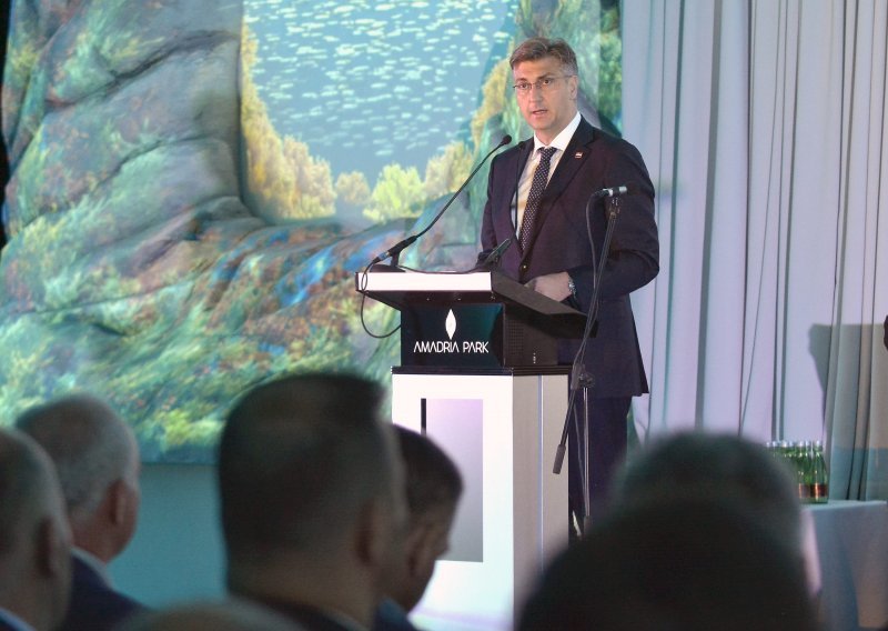 Plenković: Ribarstvo je stup gospodarstva i važan čimbenik u sprečavanju depopulacije