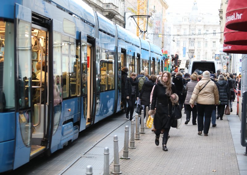 Policija upozorava: danas u centru Zagreba zastoji u prometu