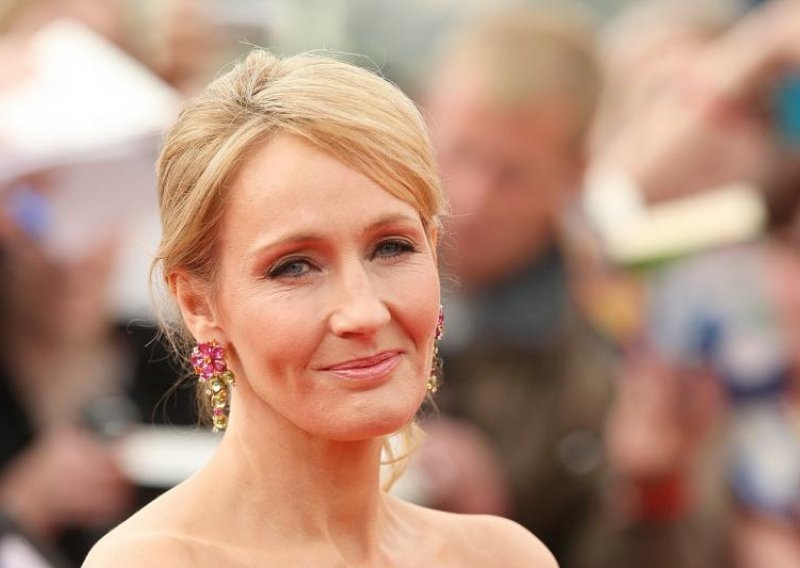 J.K. Rowling tužila Daily Mail