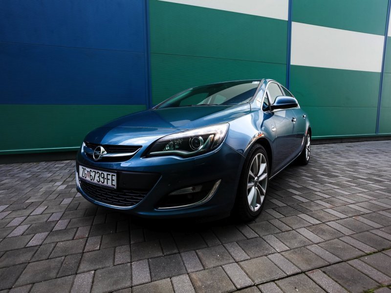 Opel / Astra / 1.6 CDTI / Cosmo / FULL BAKIMLI ASTRA J 1.6 CDTİ