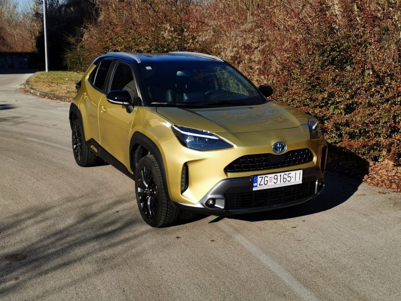 [FOTO/VIDEO] Vozili Smo Toyotu Yaris Cross HSD Adventure: Izvrstan ...