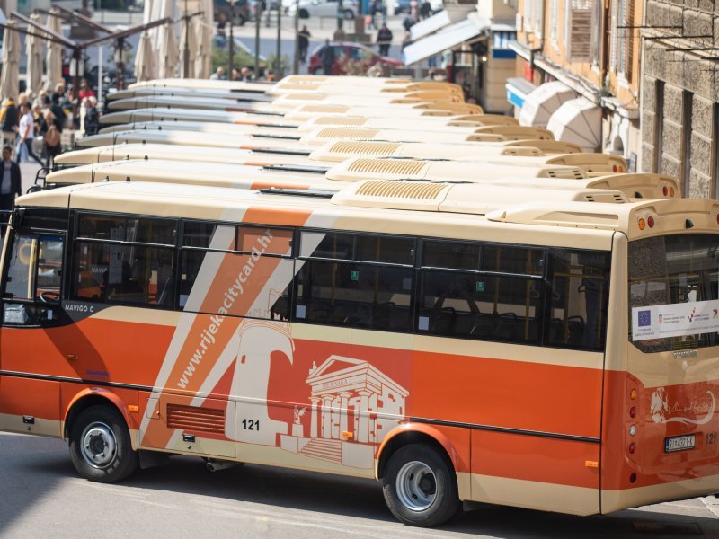 Nekoliko Dana Prije Početka škole Autobusni Prijevoznici Najavljuju ...