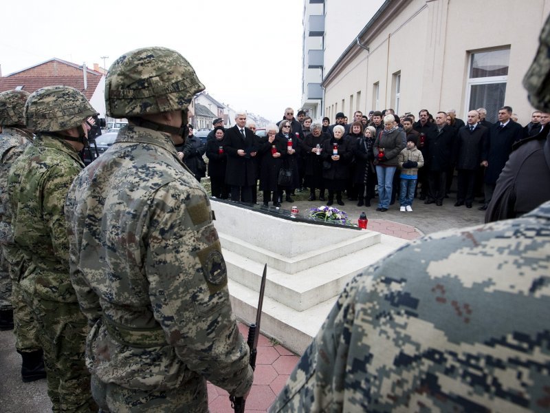 Obilježena 31. Obljetnica Bitke U šumi Rosinjača I Pogibije 16 ...