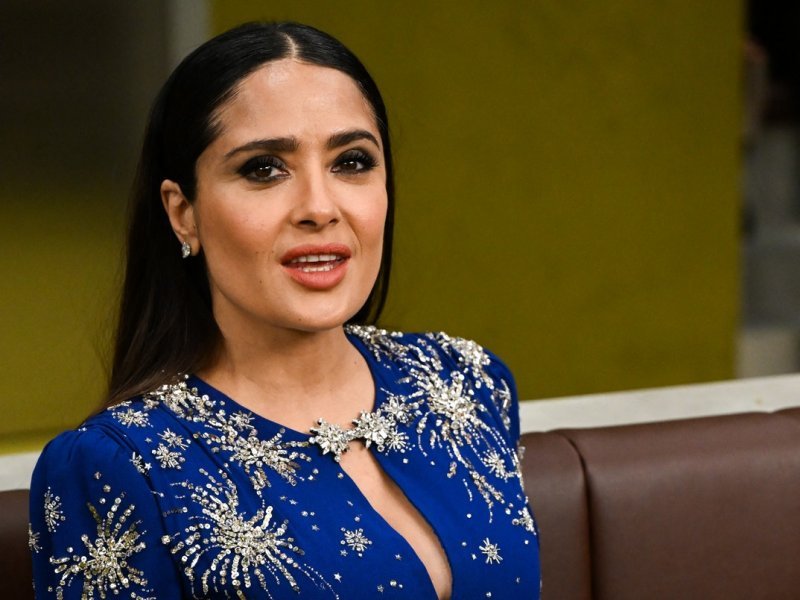 Ne viđamo ih često: Salma Hayek na Guccijevu reviju povela je kćeri  Valentinu i Mathilde - tportal