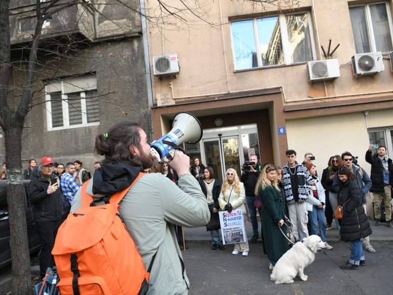 Studenti Ponovno Na Ulicama Beograda: Počeli 24-satnu Blokadu Ispred ...