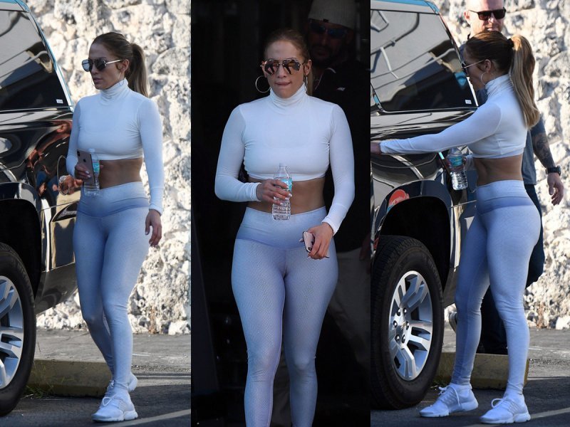 Tenisice koje naprosto obožava: Jennifer Lopez ima bogatu kolekciju  popularnog modela - tportal