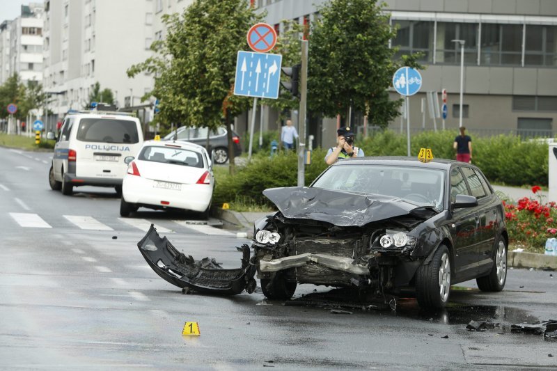 Sudar na križanju Ulice kneza Branimira i Zavrtnice