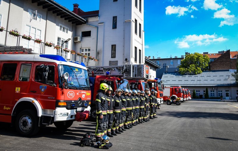 Oproštaj od vatrogasca Ivana Galekovića