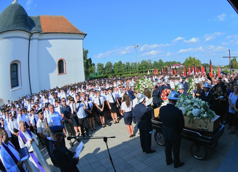 Oproštaj od vatrogasca Ivana Galekovića