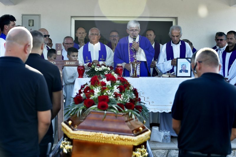 Pokop Blagice Bandić, majke zagrebačkog gradonačelnika Milana Bandića