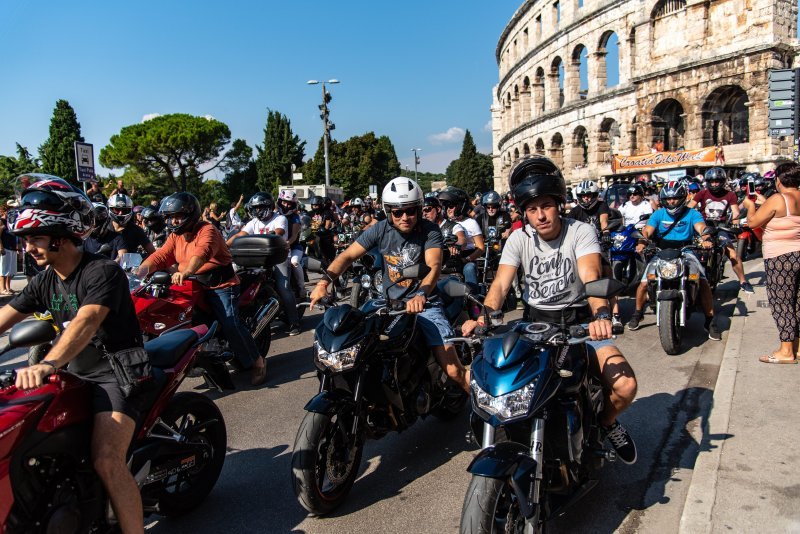 Pula: Tisuće motorista sudjelovalo u defileu povodom 25. godišnjice Croatia Bike Weeka