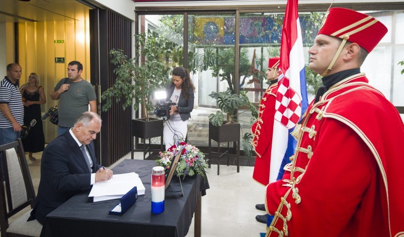 Komemoracija za preminulog komodora Ivicu Tolića