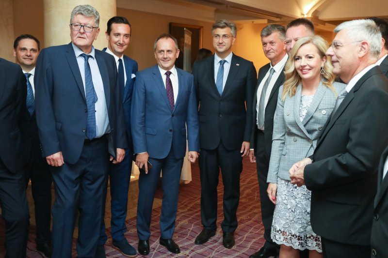 Ante Ćorušić, Tomislav Madžar, Drago Prgomet, Andrej Plenković, Milan Kujundžić, Margareta Mađerić i Željko Reiner