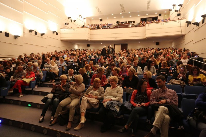 Sarajevska hit komedija 'Prekvalifikovana' u Hrvatskom kulturnom domu na Sušaku