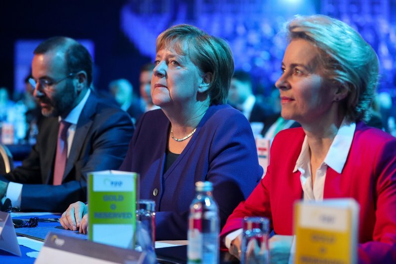 Manfred Weber, Angela Merkel i Ursula von der Leyer