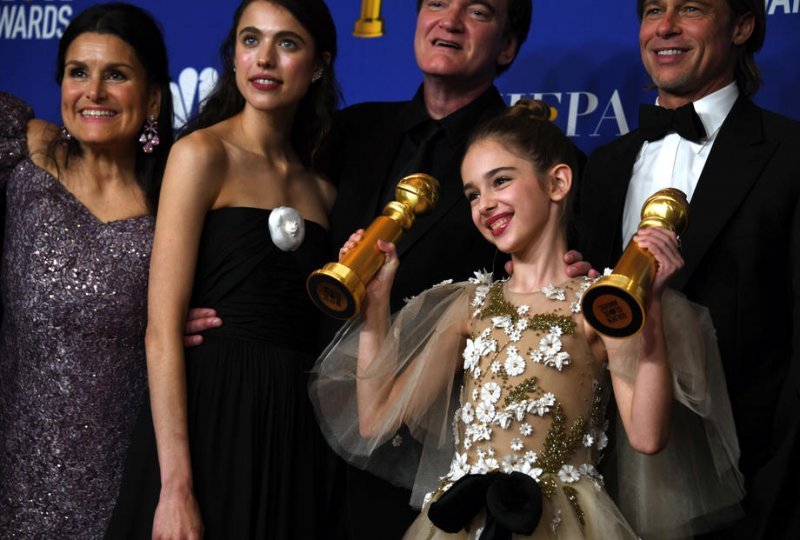 Shannon McIntosh, Margaret Qualley, Quentin Tarantino, Julia Butters i Brad Pitt