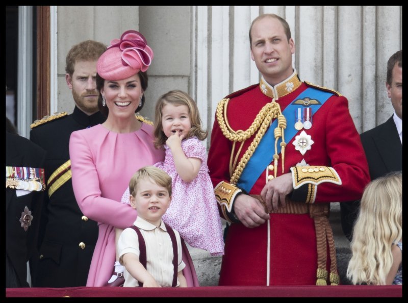 Kate Middleton i princ William, princ George i princeza Charlotte - Trooping the Colour 2017.