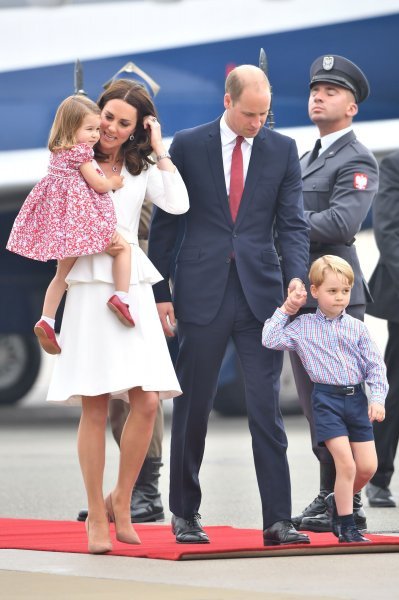 Kate Middleton i princ William, princ George i princeza Charlotte - Poljska 2017.