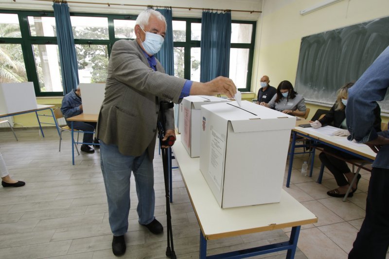 Građani glasuju u Makarskoj