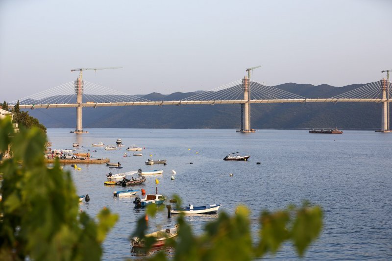 Postavljen posljednji segment Pelješkog mosta