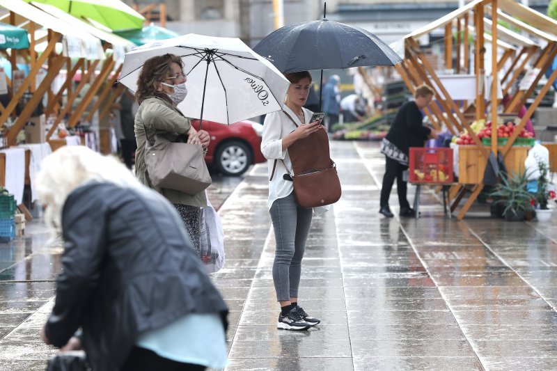 Promjena vremena s kišom stigla u Zagreb