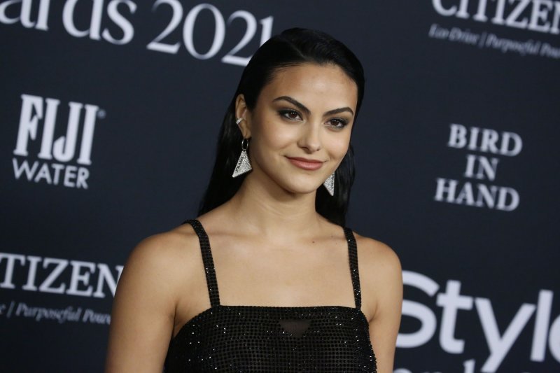 Camila Mendes