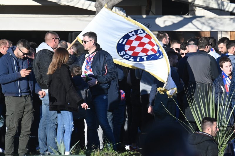 Navijači pred utakmicu Hajduk - Osijek