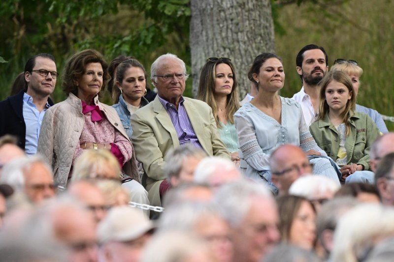 Princ Daniel, kraljica Silvia, princeza Madeleine, kralj Carl Gustaf, princeza Sofia, princeza Victoria, princ Carl Philip i princeza Estelle