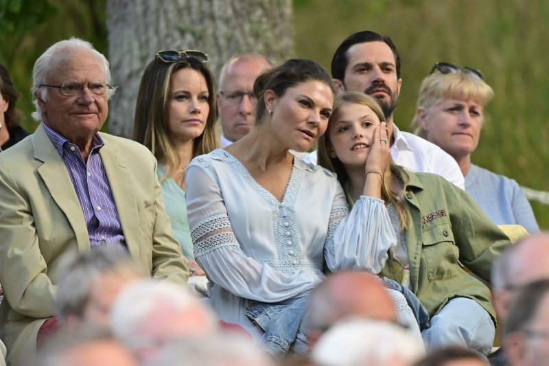 Princeze Sofia, Estelle i Victoria, princ Carl Philip