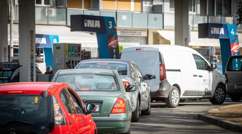 Gužva na benzinskim postajama u Splitu