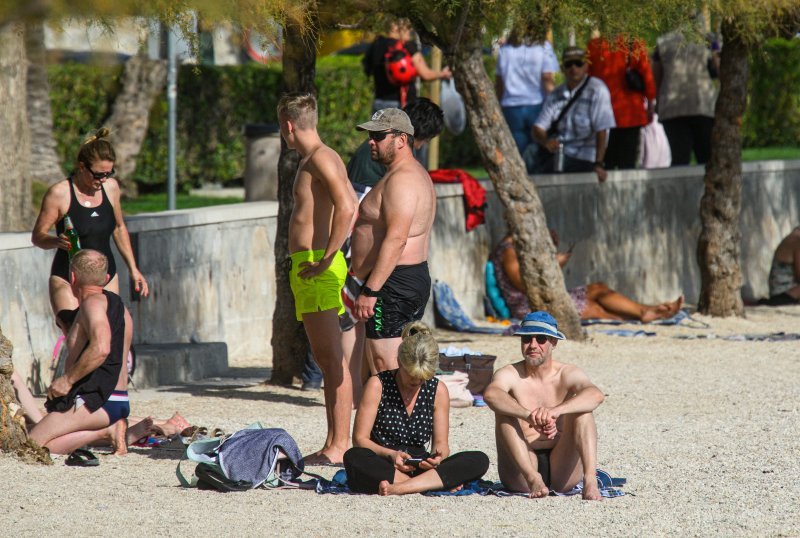 Kaštelani i Kaštelanke uživali u babljem ljetu