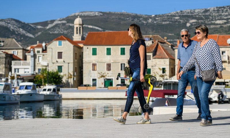 Kaštelani i Kaštelanke uživali u babljem ljetu