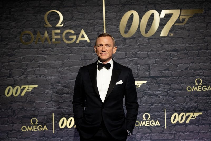 Daniel Craig