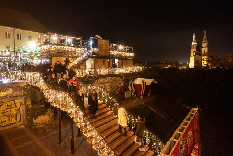 Bas Naš Advent na platou Gradec