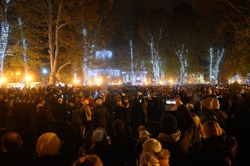 Paljenje lampica na Zrinjevcu