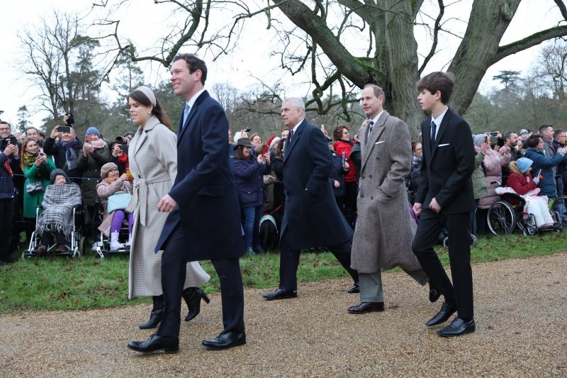 Princeza Beatrice i Edoardo Mapelli Mozzi; prinčevi Andrew i Edward