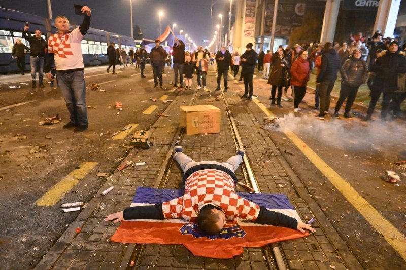 Slavlje u zagrebačkom naselju Dubrava nakon osvajanja trećeg mjesta na SP u Kataru