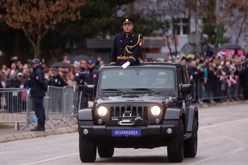 Defile povodom neustavnog Dana Republike Srpske