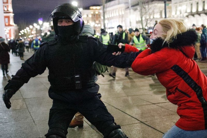 Antiratne prosvjede u Sankt Peterburgu (Rusija) vlast nije dobro prihvatila