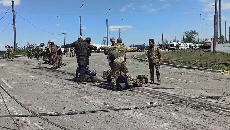 Nakon višemjesečnih borbi u Mariupolju ukrajinski borci su se morali predati