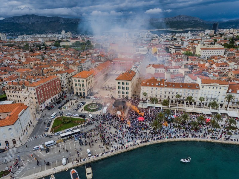 Doček juniora iz zraka